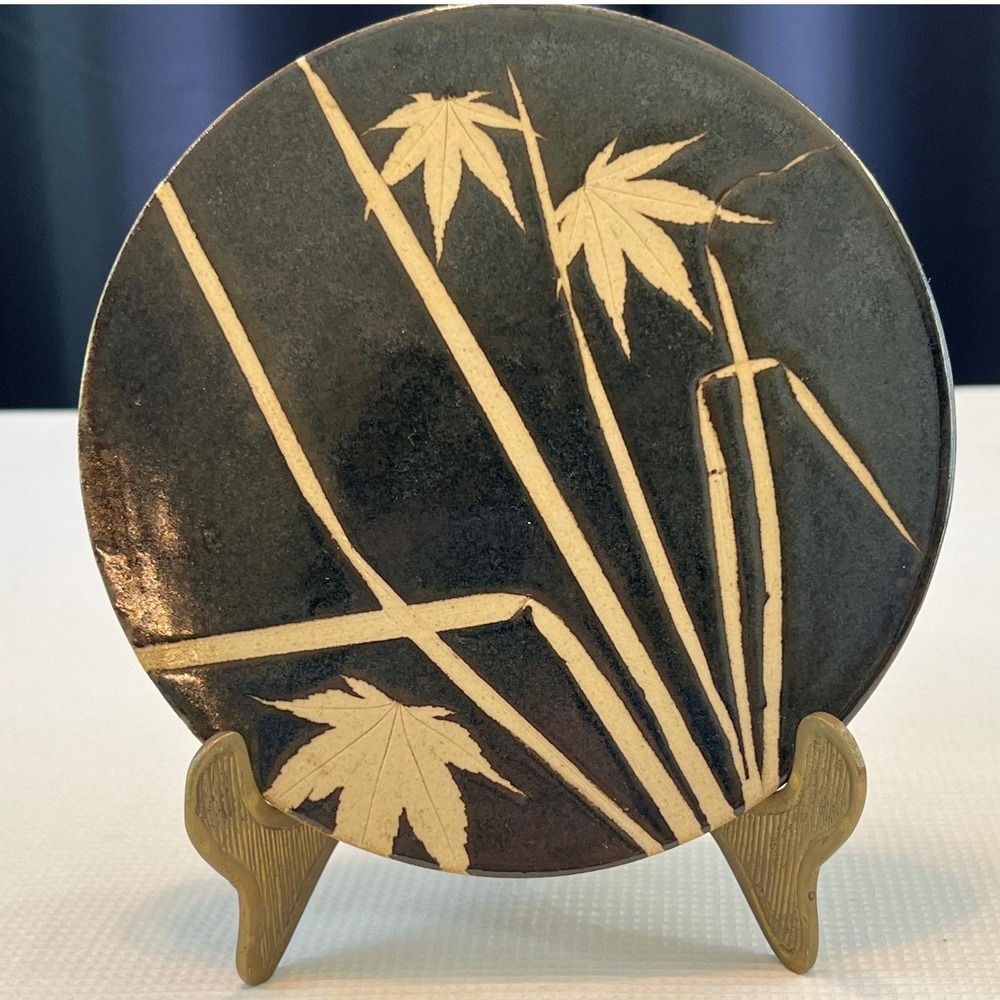 Kaleidoscope Pottery Leafware Studio Art Trivet Plate Black Maple Botanical